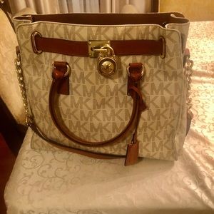 MK bag- Large Michael Kors Accordion Tote bag